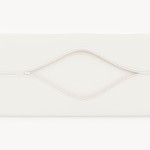 Biały bawełniany pokrowiec na poduszki ogrodowe na wymiar z rozpiętym zamkiem błyskawicznym.