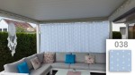 Zasłona firankowa na wymiar w kotwice zamontowana na tarasie z narożnikiem, obok wzór materiału z numerem 038.